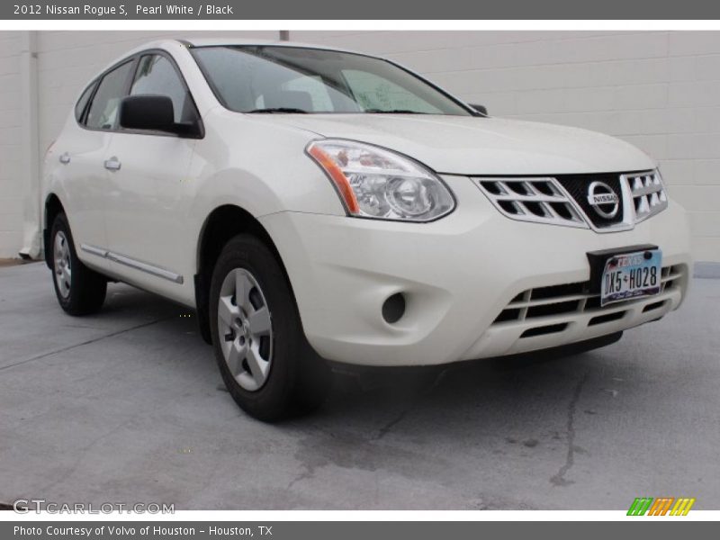 Pearl White / Black 2012 Nissan Rogue S