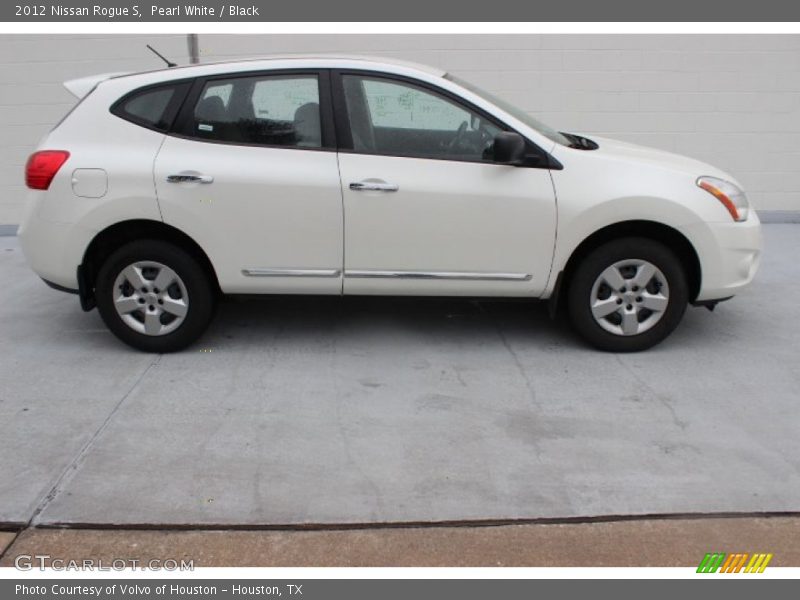 Pearl White / Black 2012 Nissan Rogue S