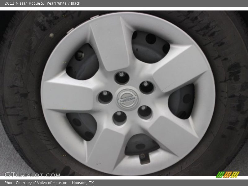 Pearl White / Black 2012 Nissan Rogue S