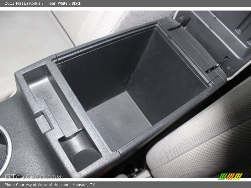 Pearl White / Black 2012 Nissan Rogue S