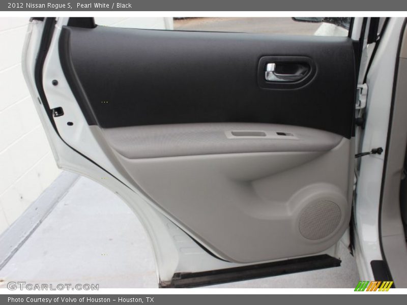 Pearl White / Black 2012 Nissan Rogue S