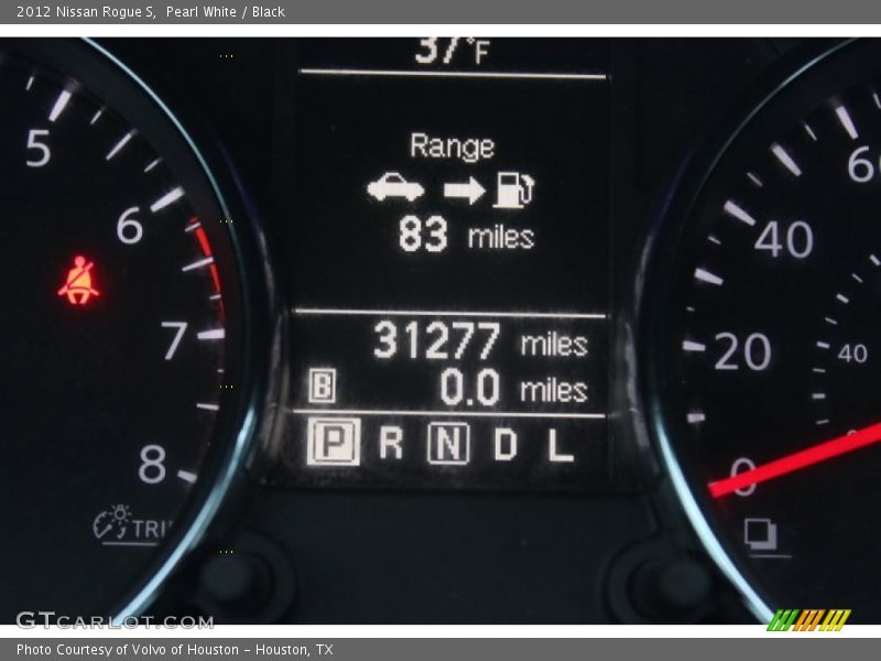 Pearl White / Black 2012 Nissan Rogue S