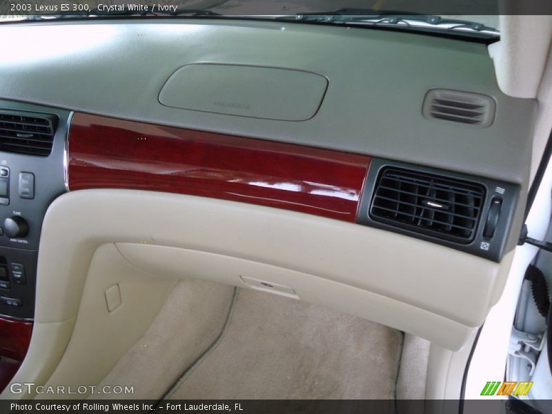 Crystal White / Ivory 2003 Lexus ES 300