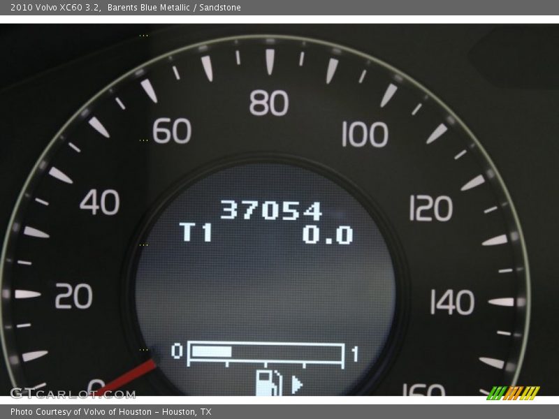 Barents Blue Metallic / Sandstone 2010 Volvo XC60 3.2