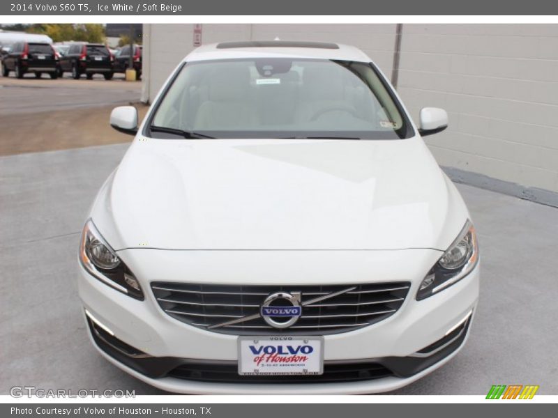 Ice White / Soft Beige 2014 Volvo S60 T5