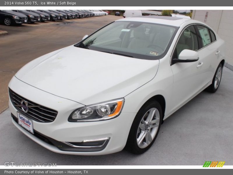 Ice White / Soft Beige 2014 Volvo S60 T5