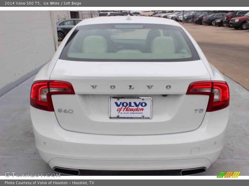 Ice White / Soft Beige 2014 Volvo S60 T5