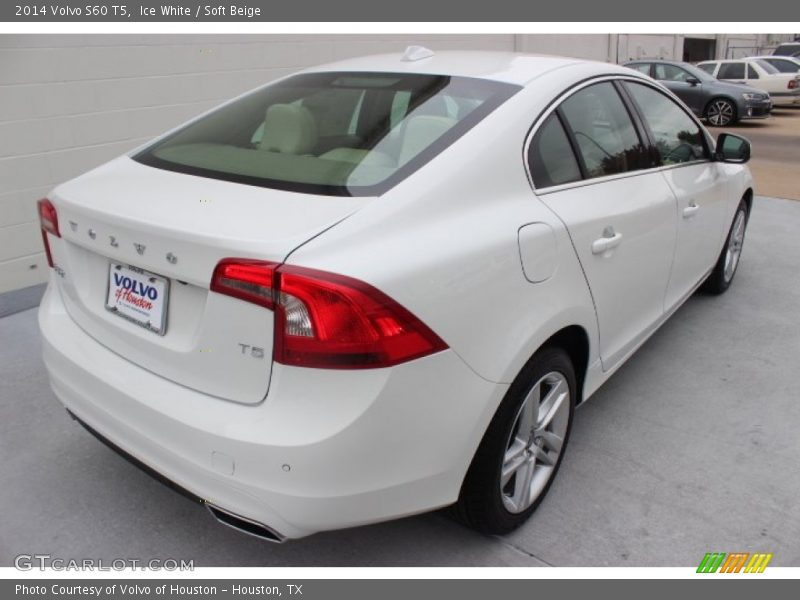 Ice White / Soft Beige 2014 Volvo S60 T5