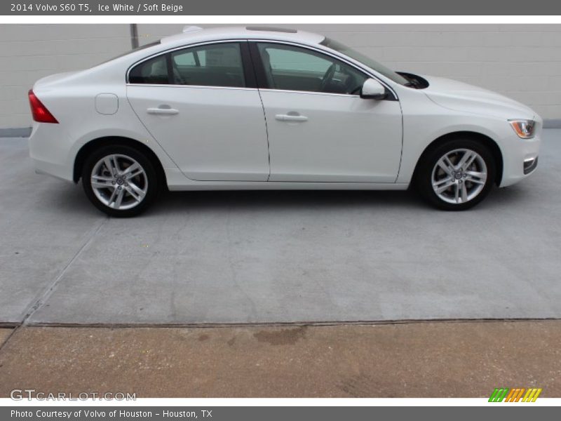 Ice White / Soft Beige 2014 Volvo S60 T5