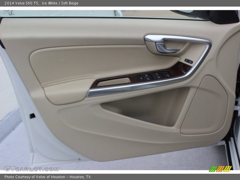 Ice White / Soft Beige 2014 Volvo S60 T5