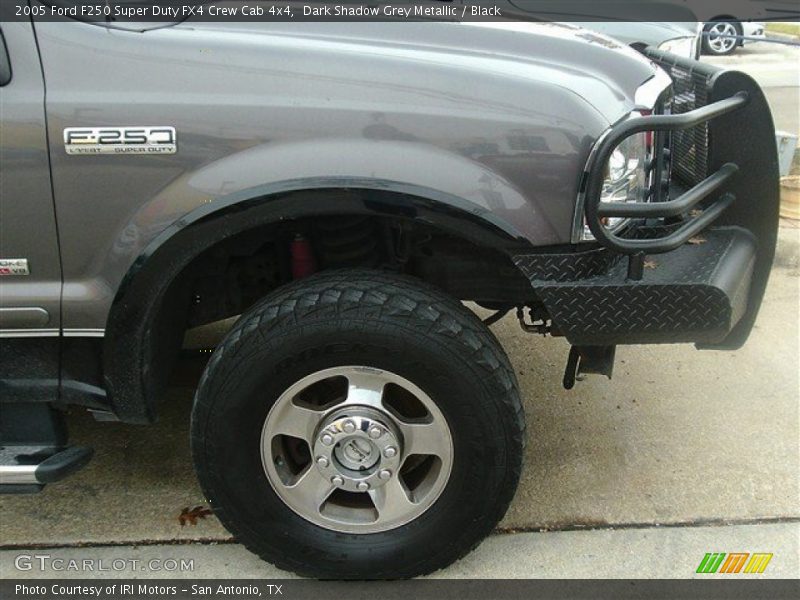 Dark Shadow Grey Metallic / Black 2005 Ford F250 Super Duty FX4 Crew Cab 4x4