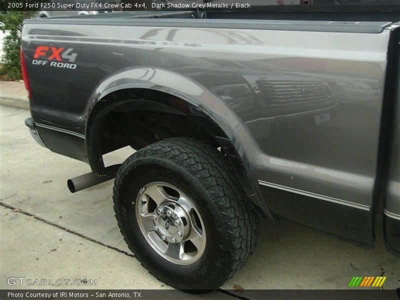 Dark Shadow Grey Metallic / Black 2005 Ford F250 Super Duty FX4 Crew Cab 4x4