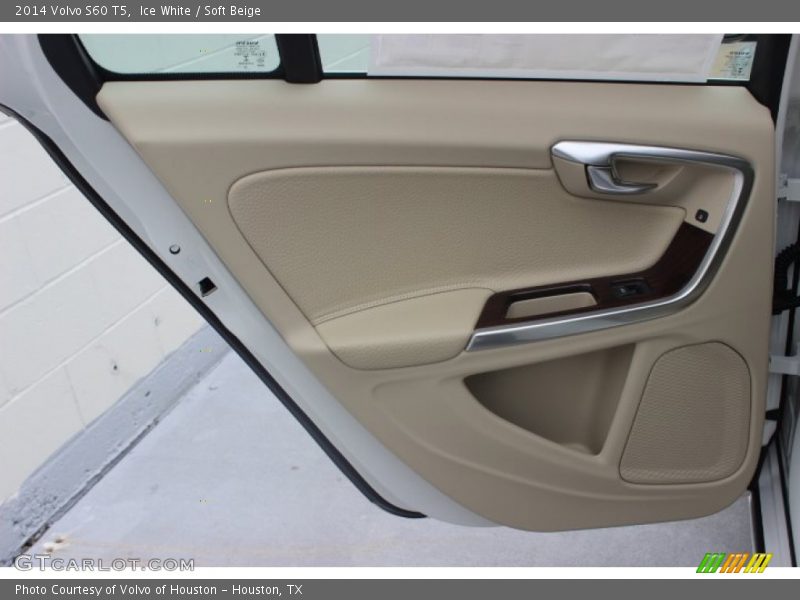 Ice White / Soft Beige 2014 Volvo S60 T5