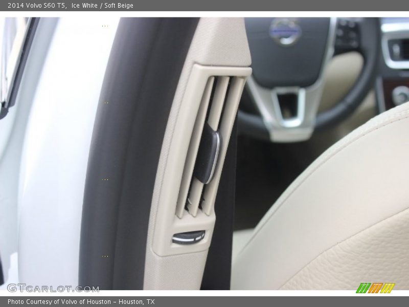 Ice White / Soft Beige 2014 Volvo S60 T5