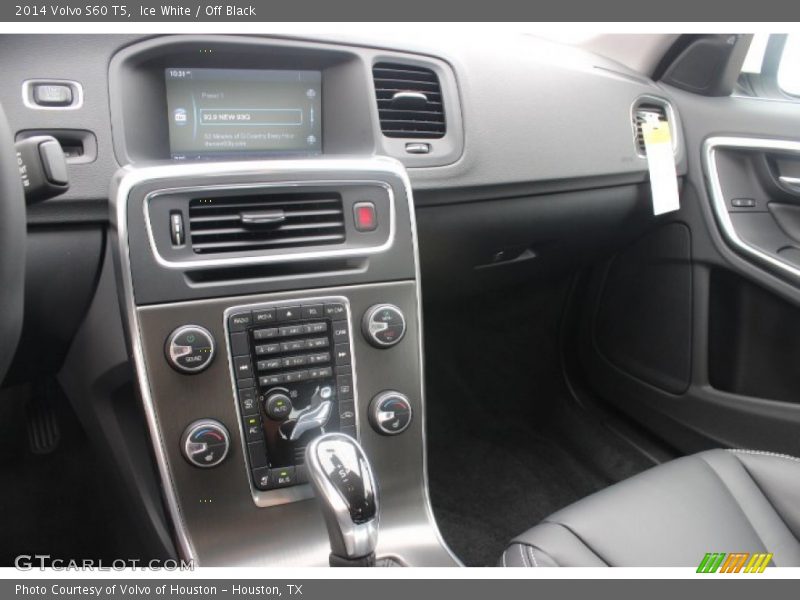 Ice White / Off Black 2014 Volvo S60 T5