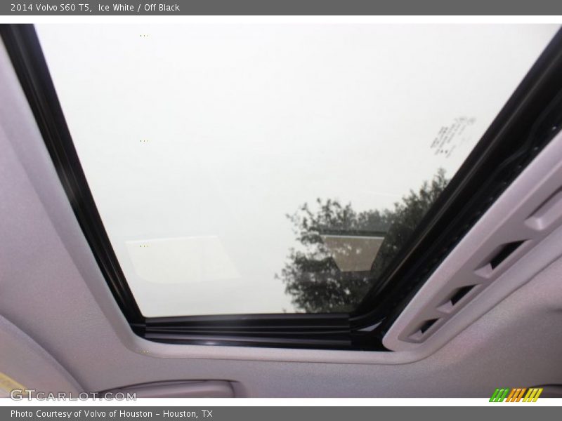 Ice White / Off Black 2014 Volvo S60 T5