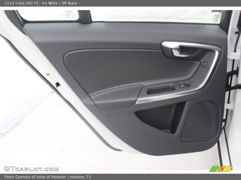 Ice White / Off Black 2014 Volvo S60 T5