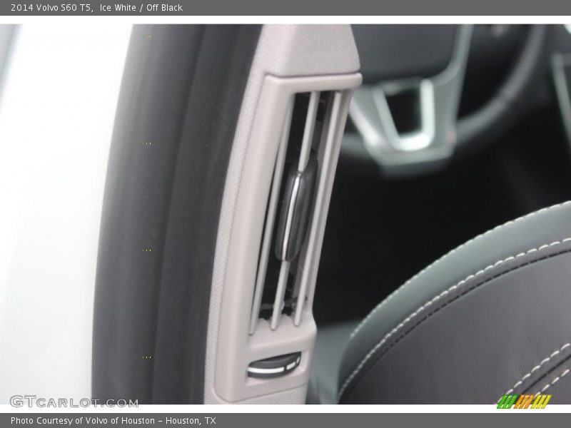 Ice White / Off Black 2014 Volvo S60 T5