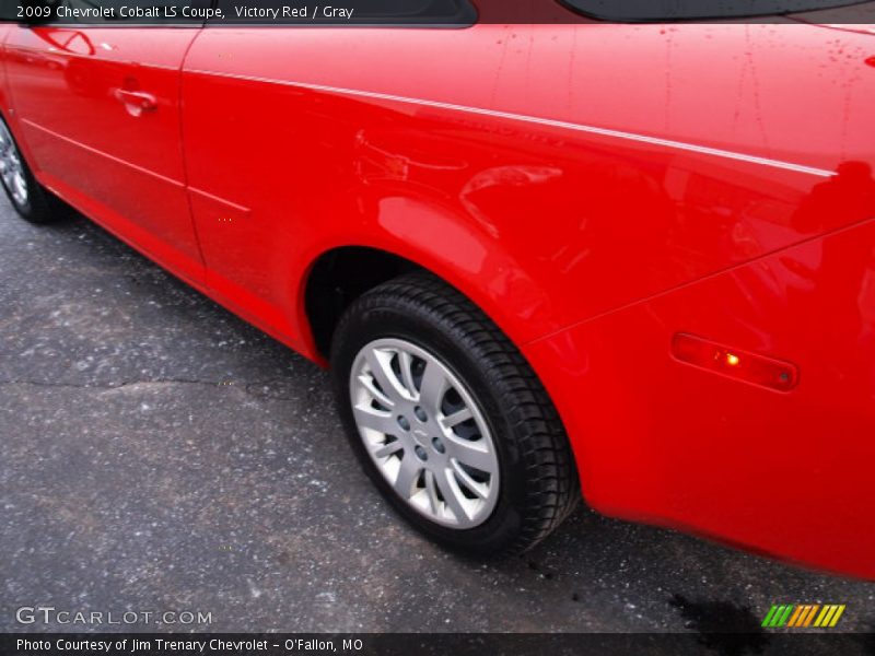Victory Red / Gray 2009 Chevrolet Cobalt LS Coupe