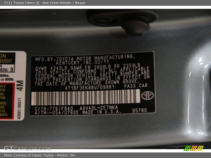 Aloe Green Metallic / Bisque 2011 Toyota Camry LE