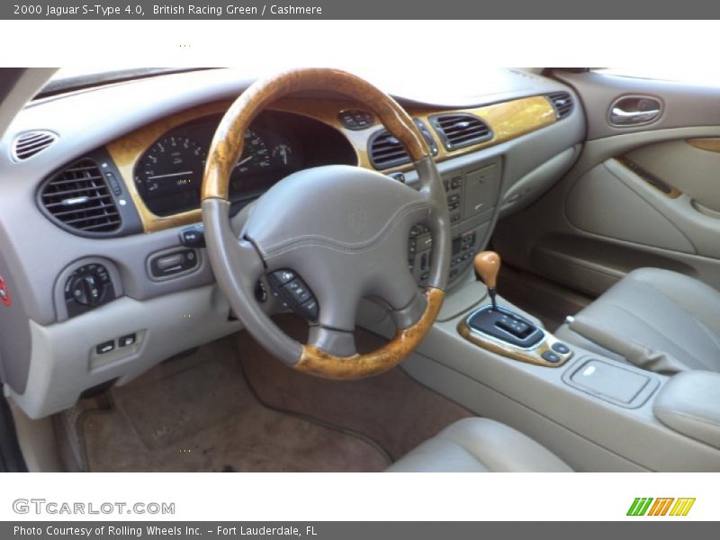 British Racing Green / Cashmere 2000 Jaguar S-Type 4.0