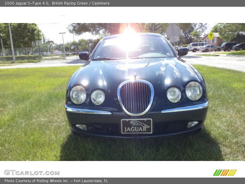 British Racing Green / Cashmere 2000 Jaguar S-Type 4.0