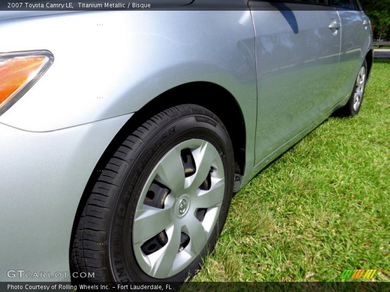 Titanium Metallic / Bisque 2007 Toyota Camry LE