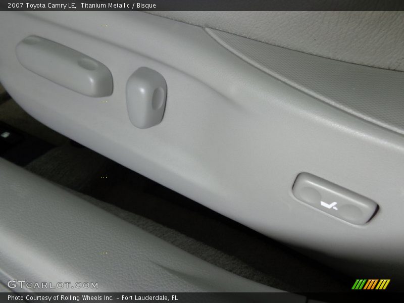 Titanium Metallic / Bisque 2007 Toyota Camry LE
