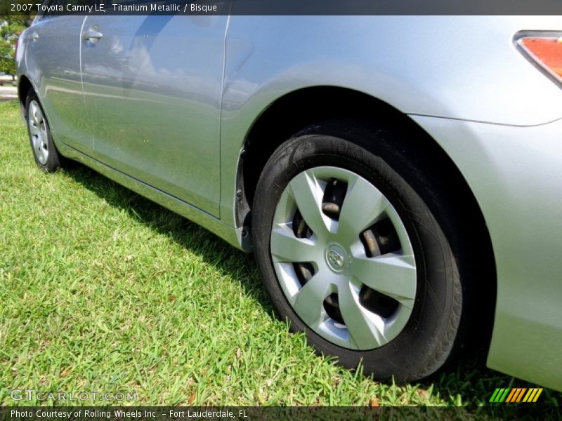 Titanium Metallic / Bisque 2007 Toyota Camry LE