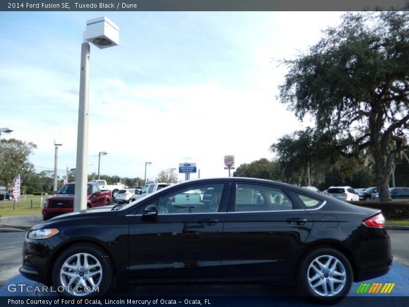 Tuxedo Black / Dune 2014 Ford Fusion SE