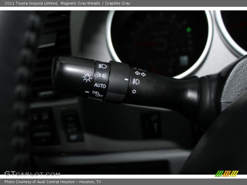 Magnetic Gray Metallic / Graphite Gray 2011 Toyota Sequoia Limited