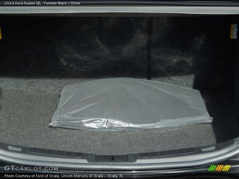 Tuxedo Black / Dune 2014 Ford Fusion SE