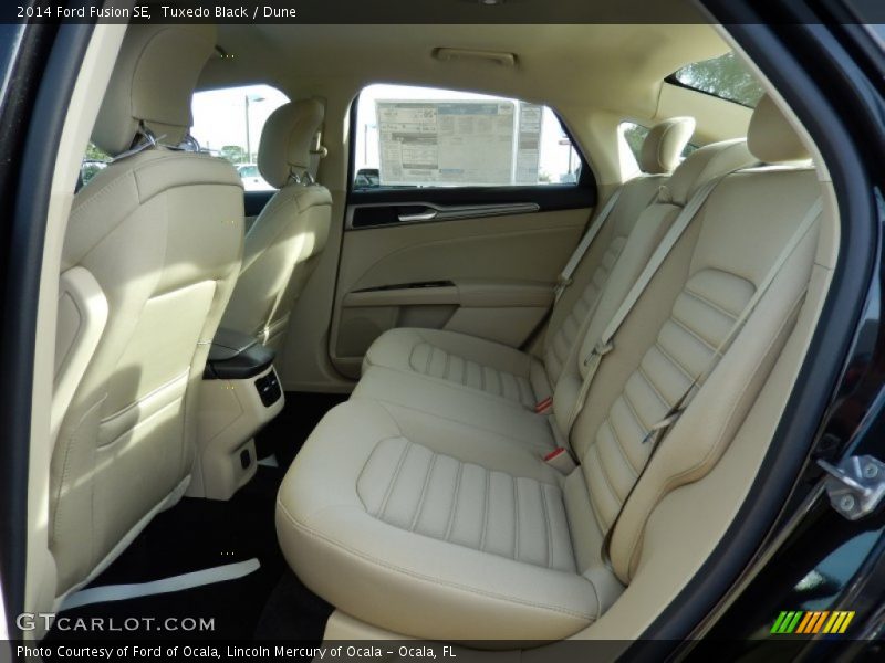 Tuxedo Black / Dune 2014 Ford Fusion SE