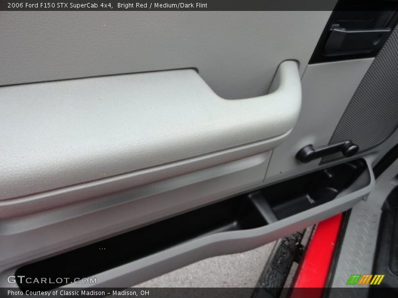 Bright Red / Medium/Dark Flint 2006 Ford F150 STX SuperCab 4x4