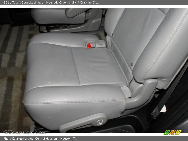 Magnetic Gray Metallic / Graphite Gray 2011 Toyota Sequoia Limited