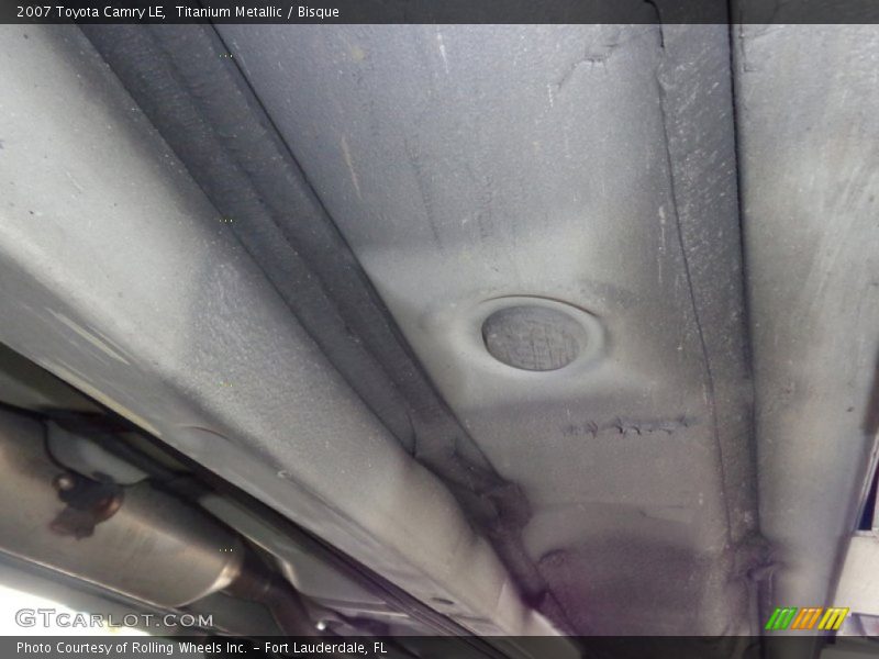 Titanium Metallic / Bisque 2007 Toyota Camry LE