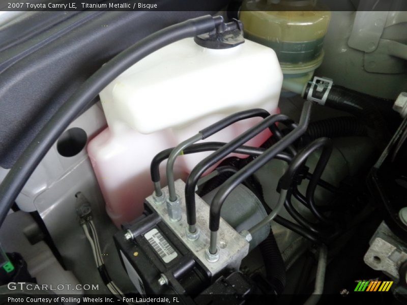 Titanium Metallic / Bisque 2007 Toyota Camry LE