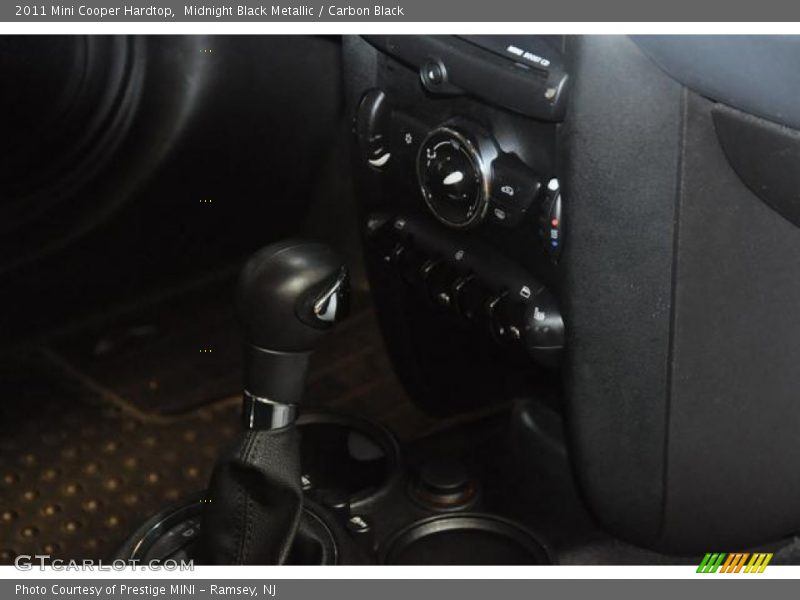 Midnight Black Metallic / Carbon Black 2011 Mini Cooper Hardtop