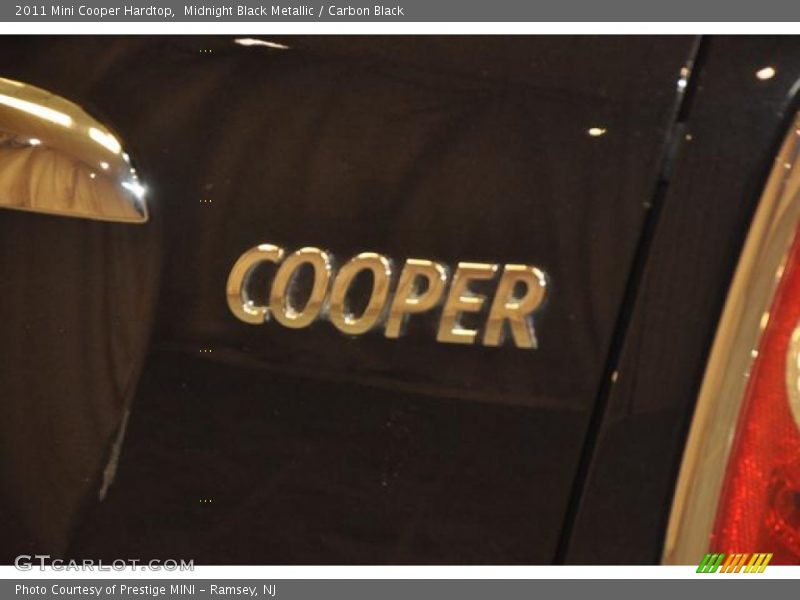 Midnight Black Metallic / Carbon Black 2011 Mini Cooper Hardtop