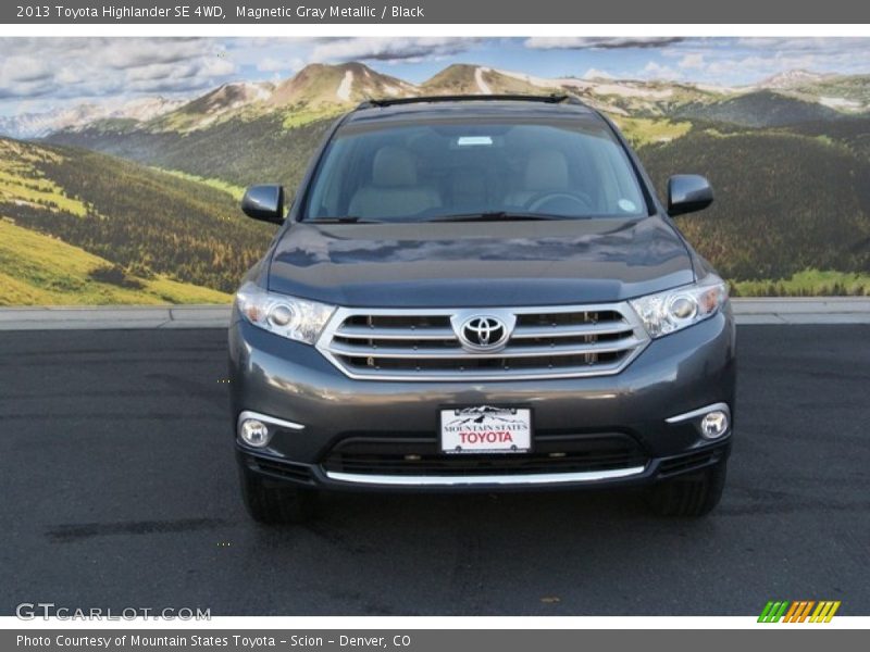Magnetic Gray Metallic / Black 2013 Toyota Highlander SE 4WD