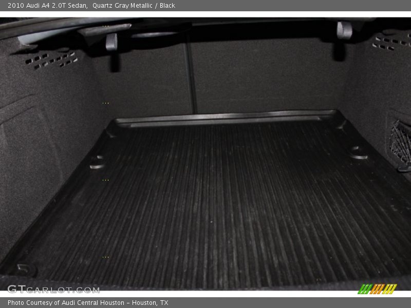 Quartz Gray Metallic / Black 2010 Audi A4 2.0T Sedan