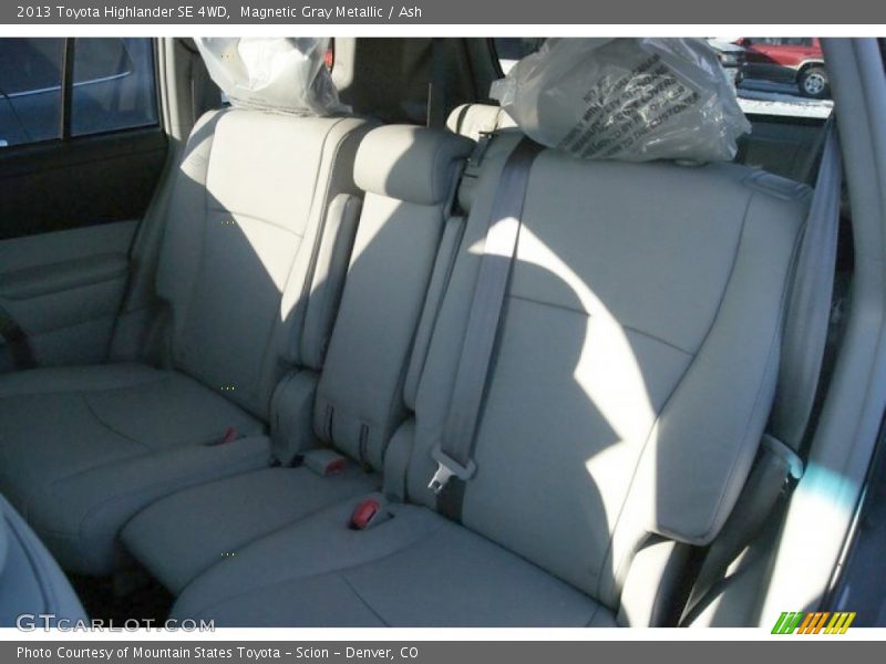 Magnetic Gray Metallic / Ash 2013 Toyota Highlander SE 4WD