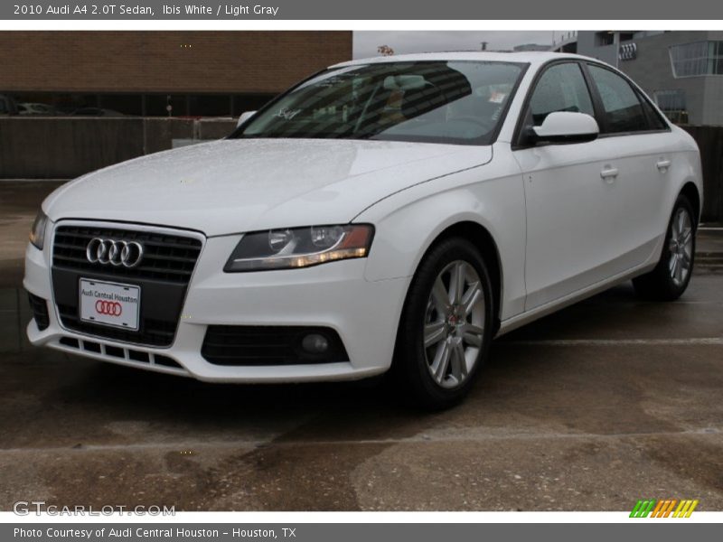 Ibis White / Light Gray 2010 Audi A4 2.0T Sedan