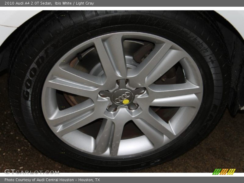 Ibis White / Light Gray 2010 Audi A4 2.0T Sedan