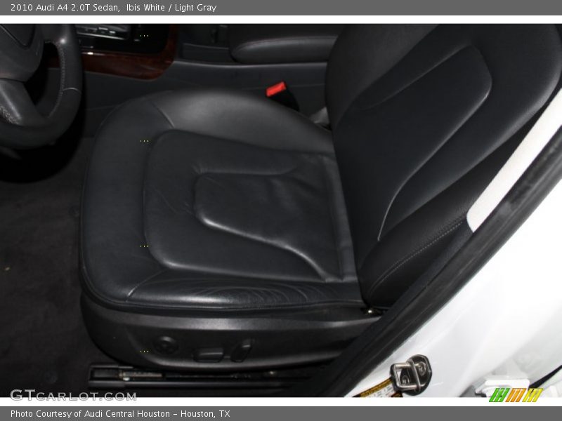 Ibis White / Light Gray 2010 Audi A4 2.0T Sedan