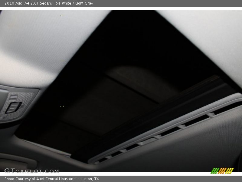 Ibis White / Light Gray 2010 Audi A4 2.0T Sedan