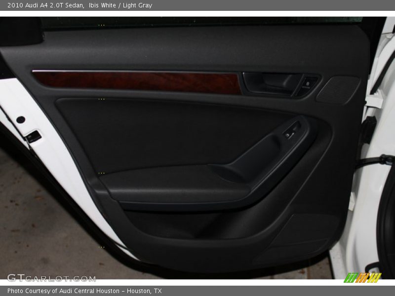 Ibis White / Light Gray 2010 Audi A4 2.0T Sedan