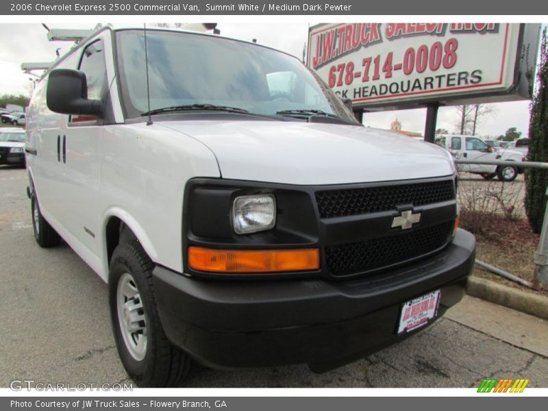 Summit White / Medium Dark Pewter 2006 Chevrolet Express 2500 Commercial Van