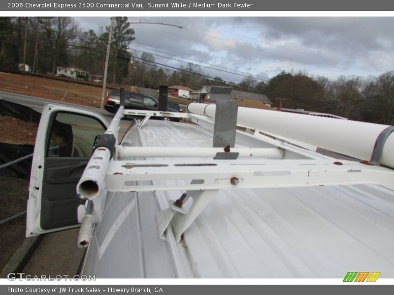 Summit White / Medium Dark Pewter 2006 Chevrolet Express 2500 Commercial Van