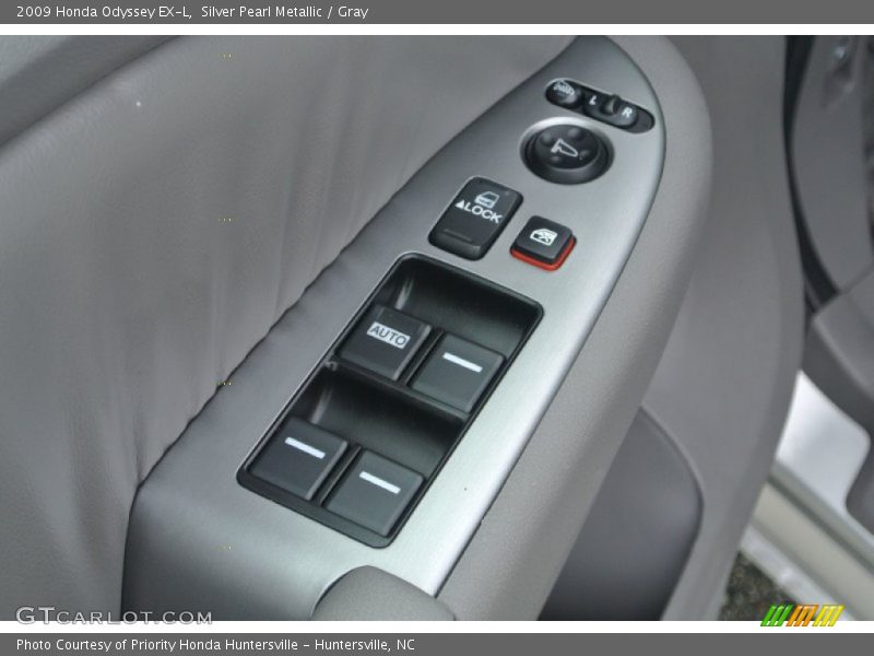Silver Pearl Metallic / Gray 2009 Honda Odyssey EX-L